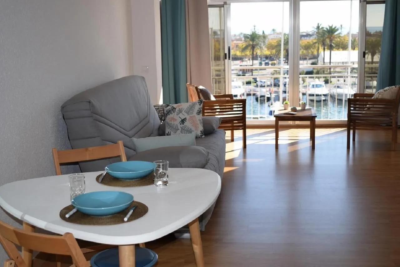 Amplio Estudio Con Vistas A La Marina Y Al Mar Ref 358 艾姆布里亚布拉瓦 公寓