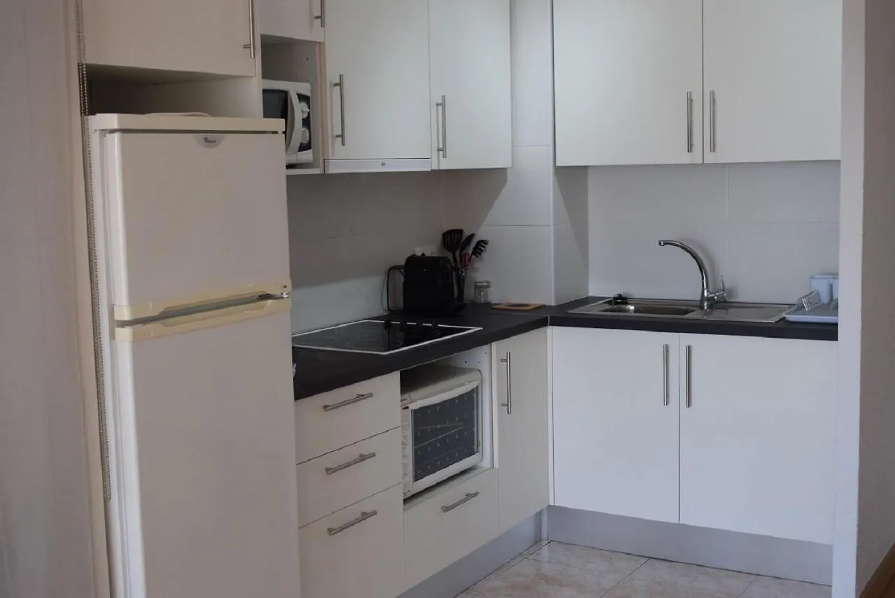Amplio Estudio Con Vistas A La Marina Y Al Mar Ref 358 艾姆布里亚布拉瓦 公寓
