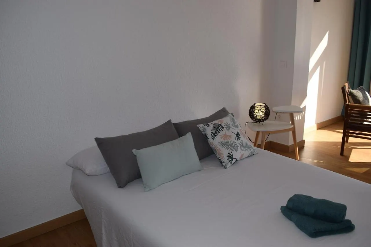 Amplio Estudio Con Vistas A La Marina Y Al Mar Ref 358 艾姆布里亚布拉瓦