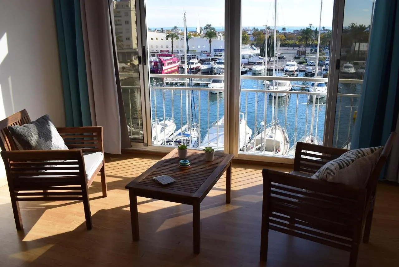 Amplio Estudio Con Vistas A La Marina Y Al Mar Ref 358 艾姆布里亚布拉瓦